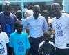 Kalidou Koulibaly renovates the Pont Gendarme elementary school and offers school kits to students