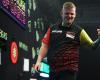 De Decker & Joyce stun Smith & Van Gerwen at Grand Slam of Darts