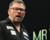 Grand Slam of Darts 2024: James Wade and Rob Cross secure last-16 spots as Beau Greaves picks up win | Darts News