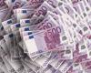 Police officer arrested after hiding 20 million euros in his house