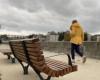 the inhabitants of Laval consulted on the benches in the city