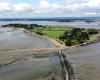 Near Vannes, this little corner of paradise is only accessible at low tide