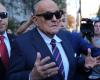 Convicted of defamation, Rudy Giuliani, former Trump lawyer, delivers his Mercedes but clings to his baseball jersey – Libération