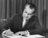 Nixon OKs construction of Alaska Pipeline