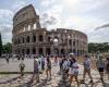 Outrage in Rome over Airbnb ‘gladiator’ battles at the Colosseum