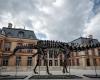 Giant dinosaur skeleton sold for 4.4 million francs in France – rts.ch