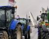 Direct: Loiret farmers install a filter dam on the Europe Bridge in Orléans