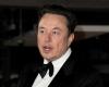 Elon Musk extends his legal fight to the software giant