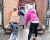 Her tenants cancel their lease by SMS, she throws their belongings in the recycling center