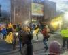 demonstrators dump manure in front of Pessac town hall in retaliation