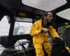 “The sky is falling on your head,” confides Louis Burton after three days of repairs on the open sea