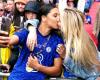 The two footballers Sam Kerr and Kristie Mewis announce that they are expecting a child together