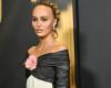 20 years later, Lily-Rose Depp wears the same dress as her mother Vanessa Paradis on the red carpet