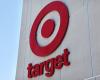 Weighed down by disappointing sales, Target lowers its forecasts and collapses on Wall Street