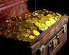 He was renovating a house: a worker came across a fabulous treasure, a chest weighing around thirty kilos filled with gold coins.