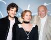 Complicit glances between Louis Garrel, Diane Kruger and Vincent Cassel at the premiere of “Saint-Ex” in Paris