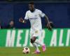 Mbemba in Brest, OM makes a strong choice