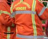 A house destroyed by flames in Vendée, firefighters prevent the fire from spreading