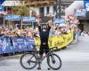 an amateur cyclist breaks the record for climbing a legendary pass in Italy