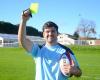 the referee slams himself in the middle of the match, the pillar replaces him at short notice