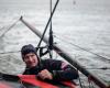 A skipper takes “a very big blow to the knee” during the Vendée Globe: “It worries me a little”