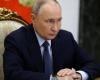 Vladimir Putin signs law to cancel Russian soldiers' debts