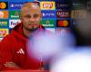 Kompany blocking out criticism ahead of UCL test against PSG