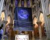 Giant photo: “Objectif Terre” at Lausanne Cathedral