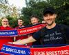 REPORTING. Stade Brestois supporters in 7th heaven before the match against FC Barcelona