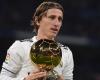 When Modric lends his Ballon d’Or to comfort a depressed player