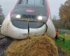 How could a bale of straw get on the track and damage a TGV near Nantes?