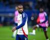 Alexandre Lacazette expresses doubts about Antoine Griezmann's international retirement