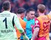 Penalty and red card controversy in Galatasaray – Eyüpspor match! Muslera got very angry, ran to the referee and…