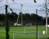 A pylon several meters high falls on a football field in Cherbourg, the stadium closed