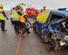 4 vehicles involved in an accident, an injured driver extricated