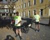 These two gendarmes from Lot open the Cahors 10 km handicap race thanks to a joëlette