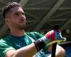 Spain kneels before the great hero Luca Zidane