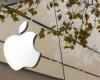 Apple plans three-year modem rollout to compete with Qualcomm, Bloomberg News reports