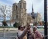 the wonder of Parisians and tourists before the reopening of Notre-Dame