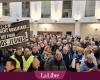 250 principals of Catholic secondary schools demonstrate in the hall of government headquarters: “Where will young people go next year?”