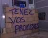 In the middle of the night, angry farmers wall up three parliamentary offices: “Keep your promises”