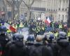 A CRS major will be tried in Paris for the hand torn off a Yellow Vest in 2018