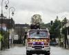 Motorists drive onto flooded road and find themselves trapped