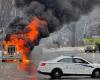 An impressive fire from a truck completely on fire in Quebec