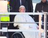 the pope has boarded in Rome, he is expected before 9 a.m. in Ajaccio