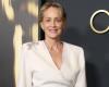 Sharon Stone (66 years old) at the height of elegance, she dazzles in a feathered suit with a plunging neckline