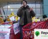 Against agro-industry, a “free shopping carts” operation in an Auchan hypermarket