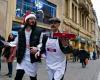 relive on video the frenetic race of waiters in the city center