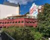 Accident in Saint-Ouen: a bus hits the facade of Bouillon du Coq by Thierry Marx