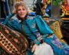 Sandrine Kiberlain is Sarah Bernhardt, history’s first superstar, in this funny biopic